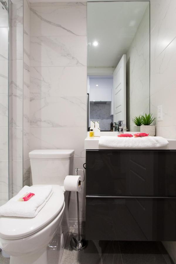 Romantic Studio In The Heart Of Little Italy By Den Stays Montreal Ngoại thất bức ảnh