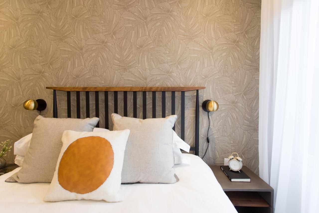 Romantic Studio In The Heart Of Little Italy By Den Stays Montreal Ngoại thất bức ảnh