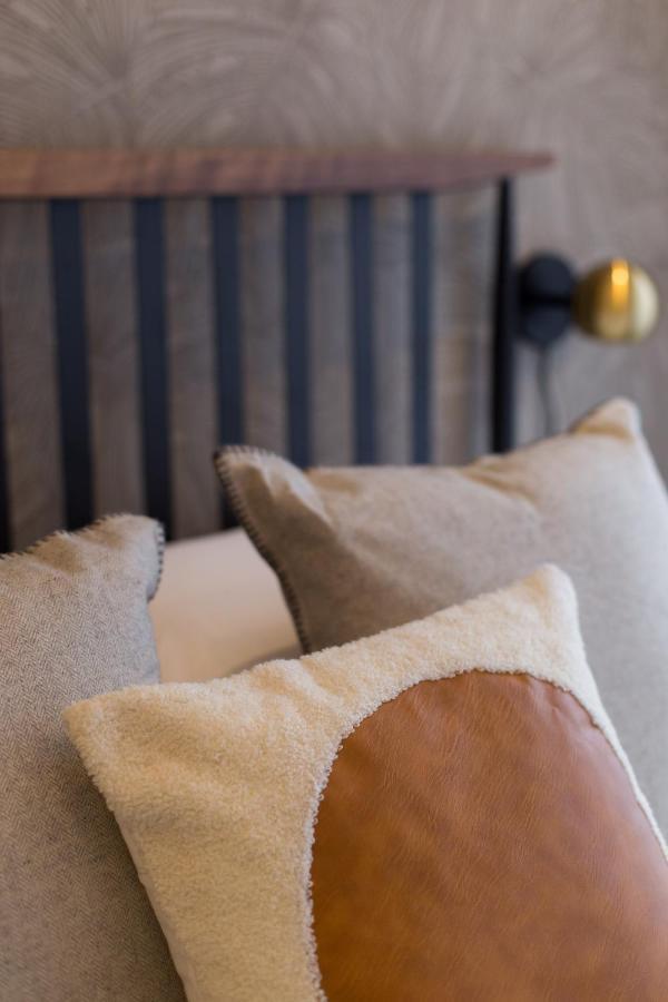 Romantic Studio In The Heart Of Little Italy By Den Stays Montreal Ngoại thất bức ảnh